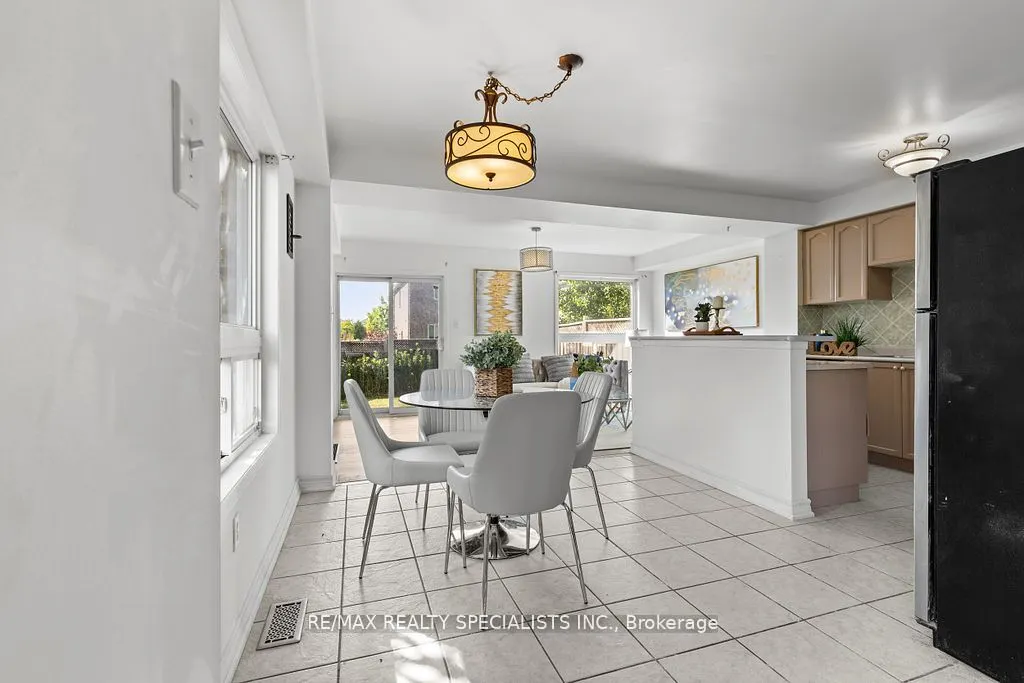 49 Sand Cherry Crescent