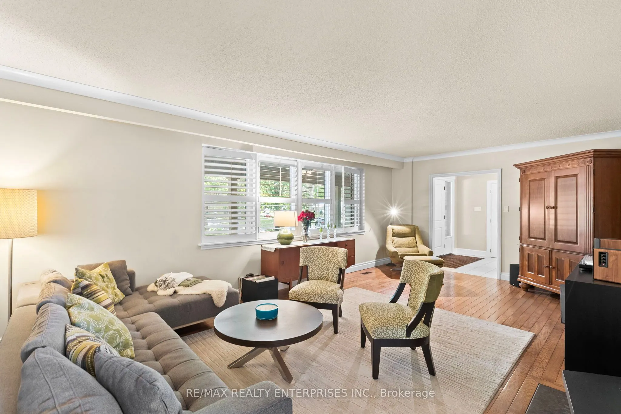 1867 Will Scarlett Drive