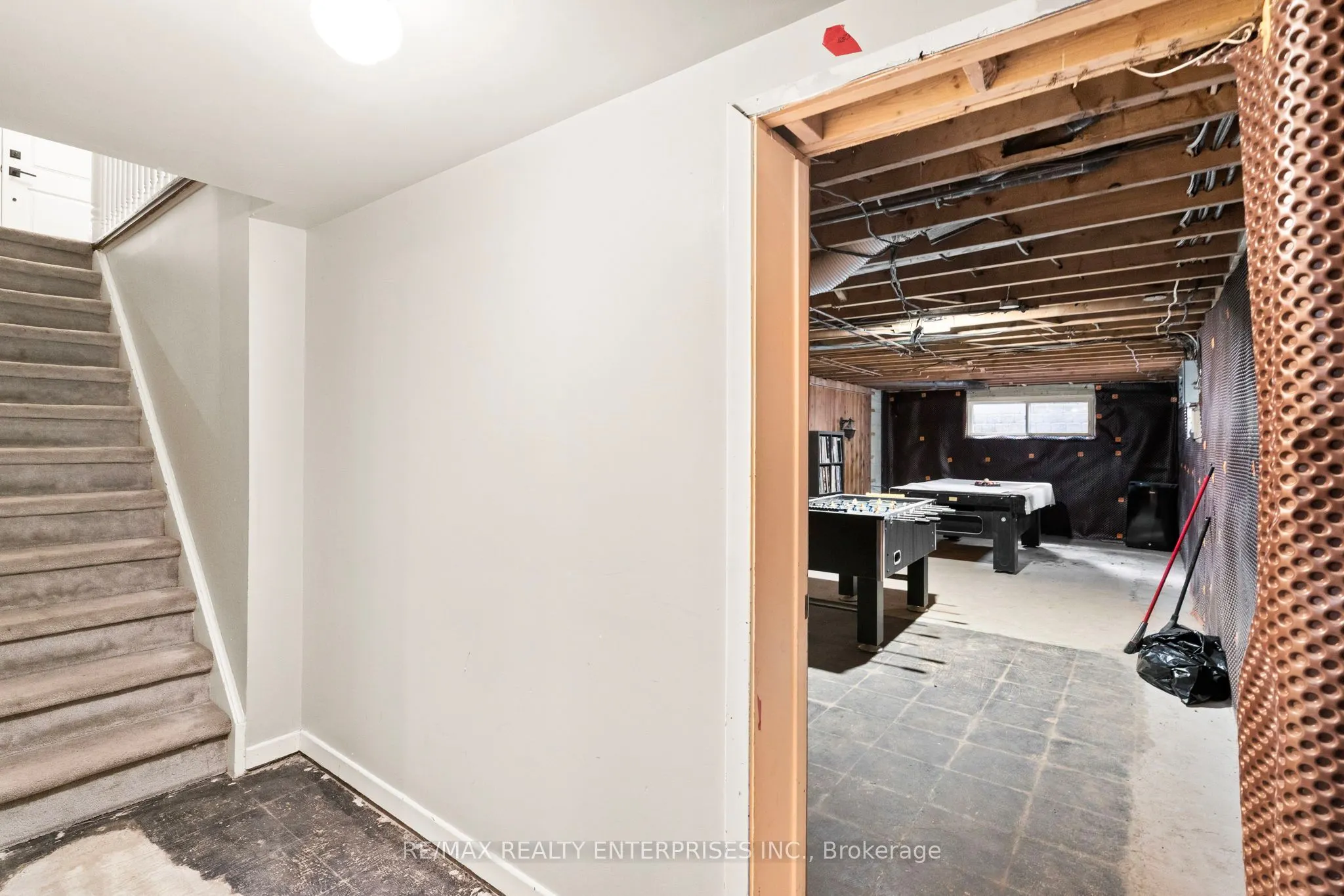 1867 Will Scarlett Drive