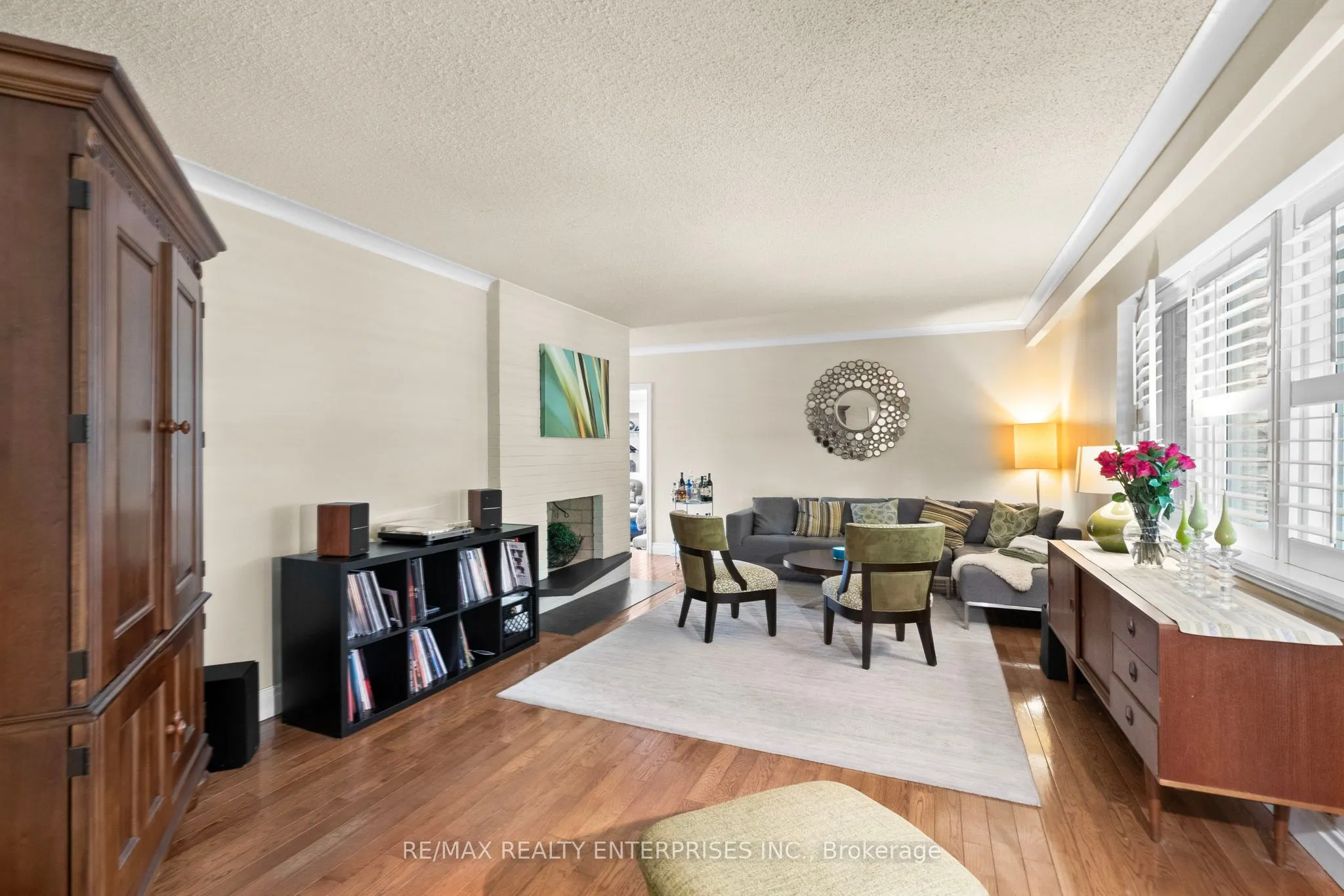 1867 Will Scarlett Drive