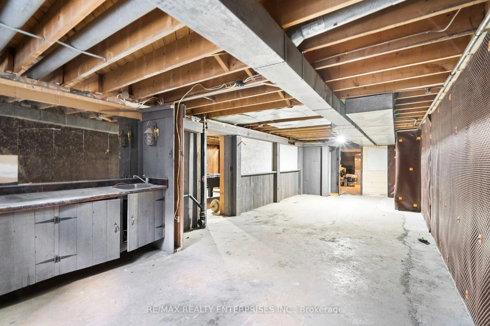 1867 Will Scarlett Drive