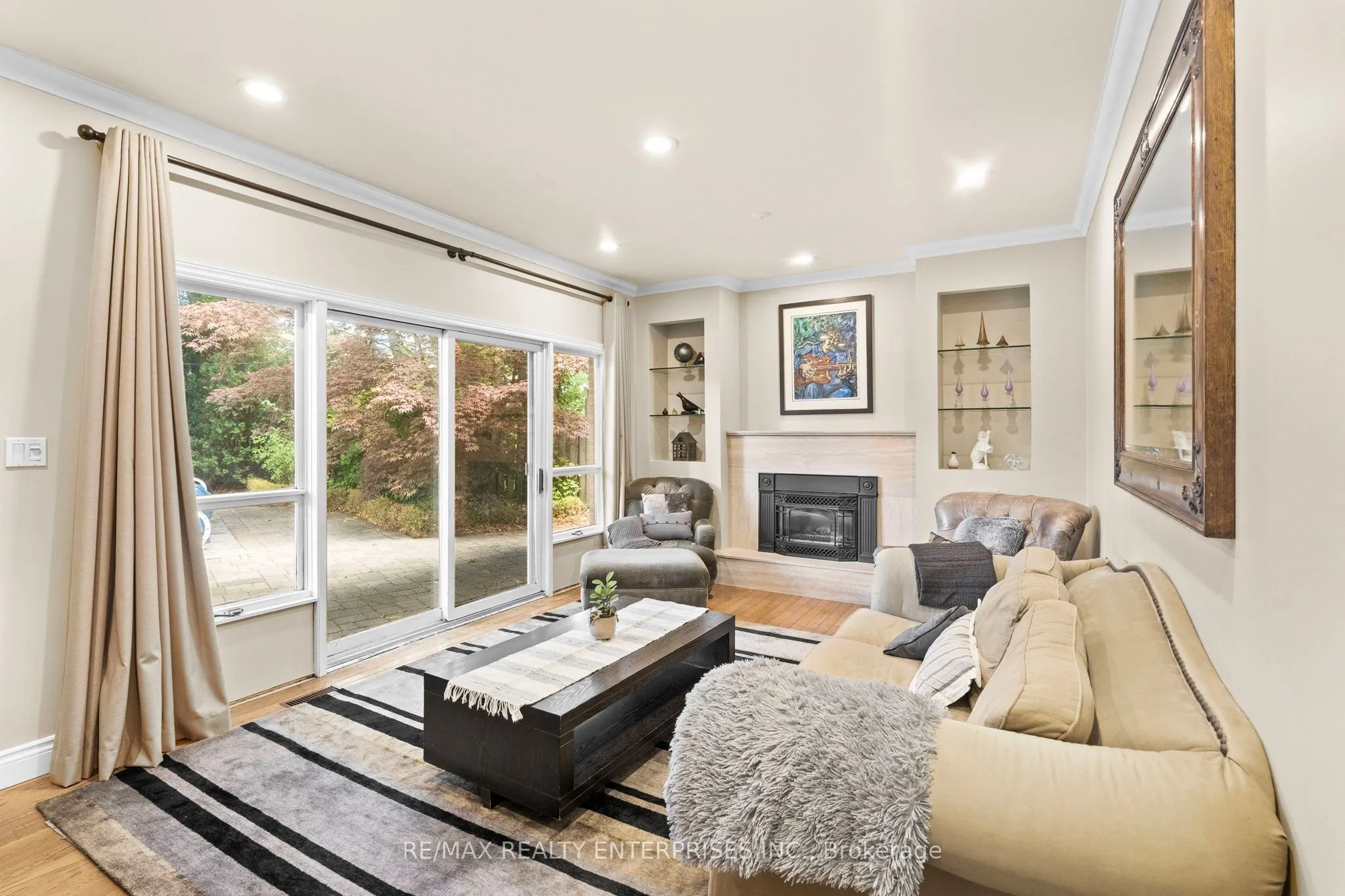 1867 Will Scarlett Drive