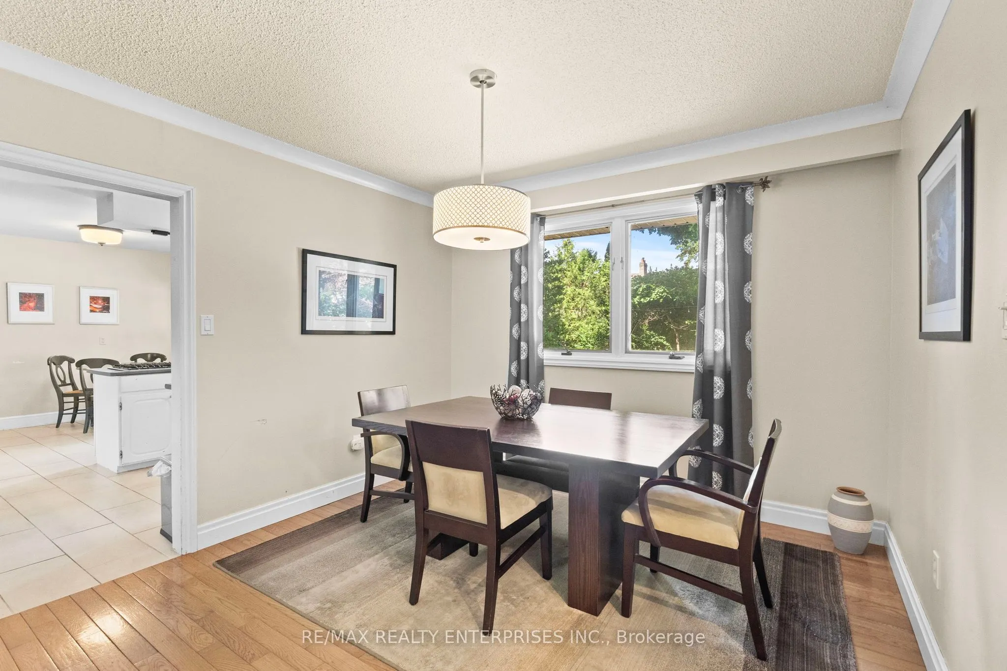 1867 Will Scarlett Drive