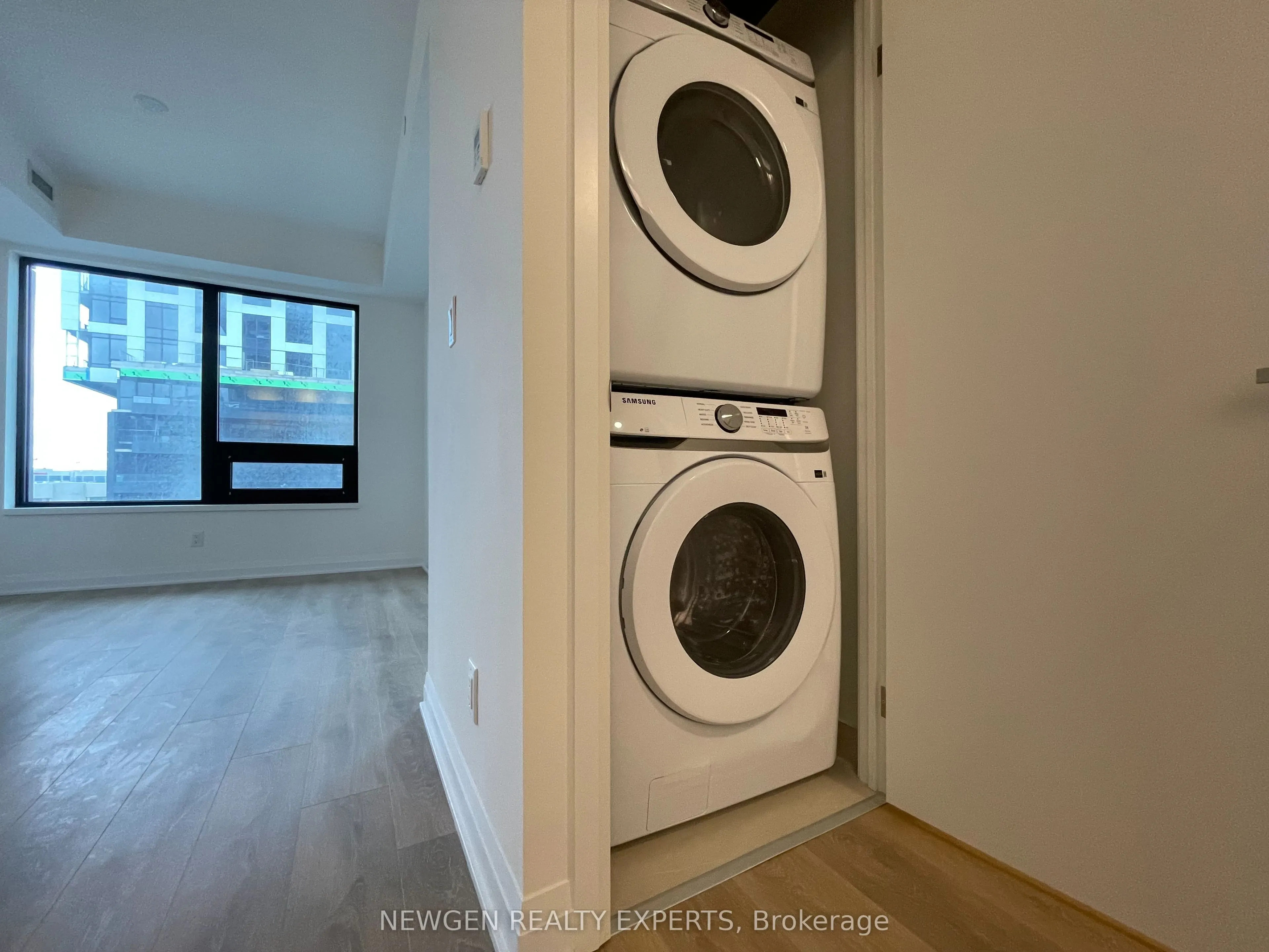 4015 The Exchange, #1601