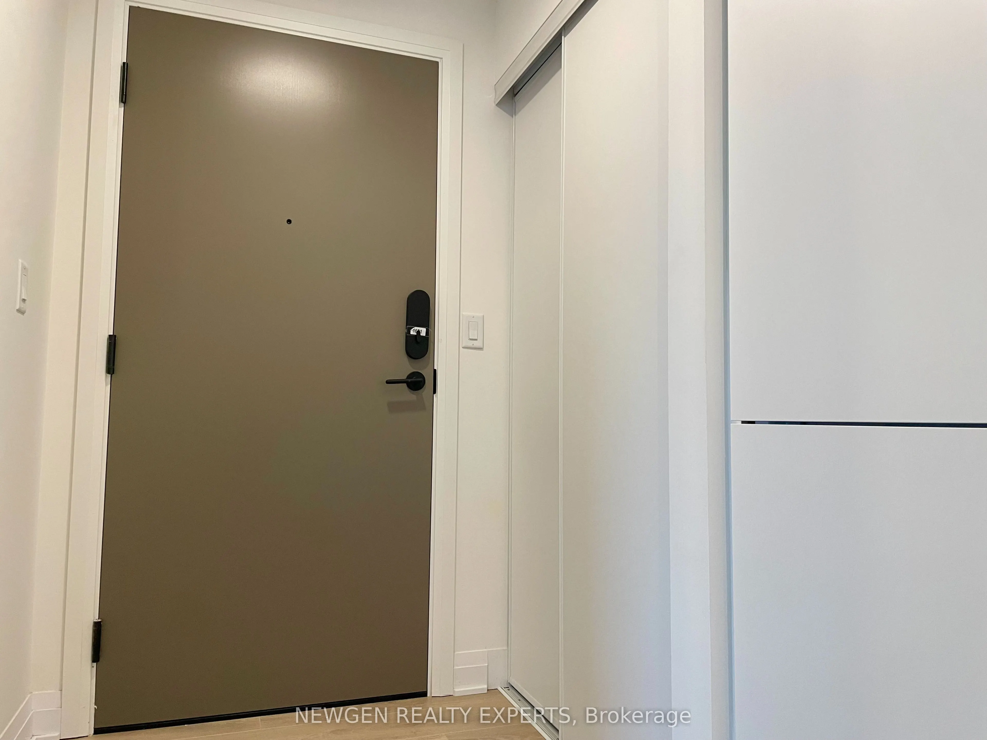 4015 The Exchange, #1601
