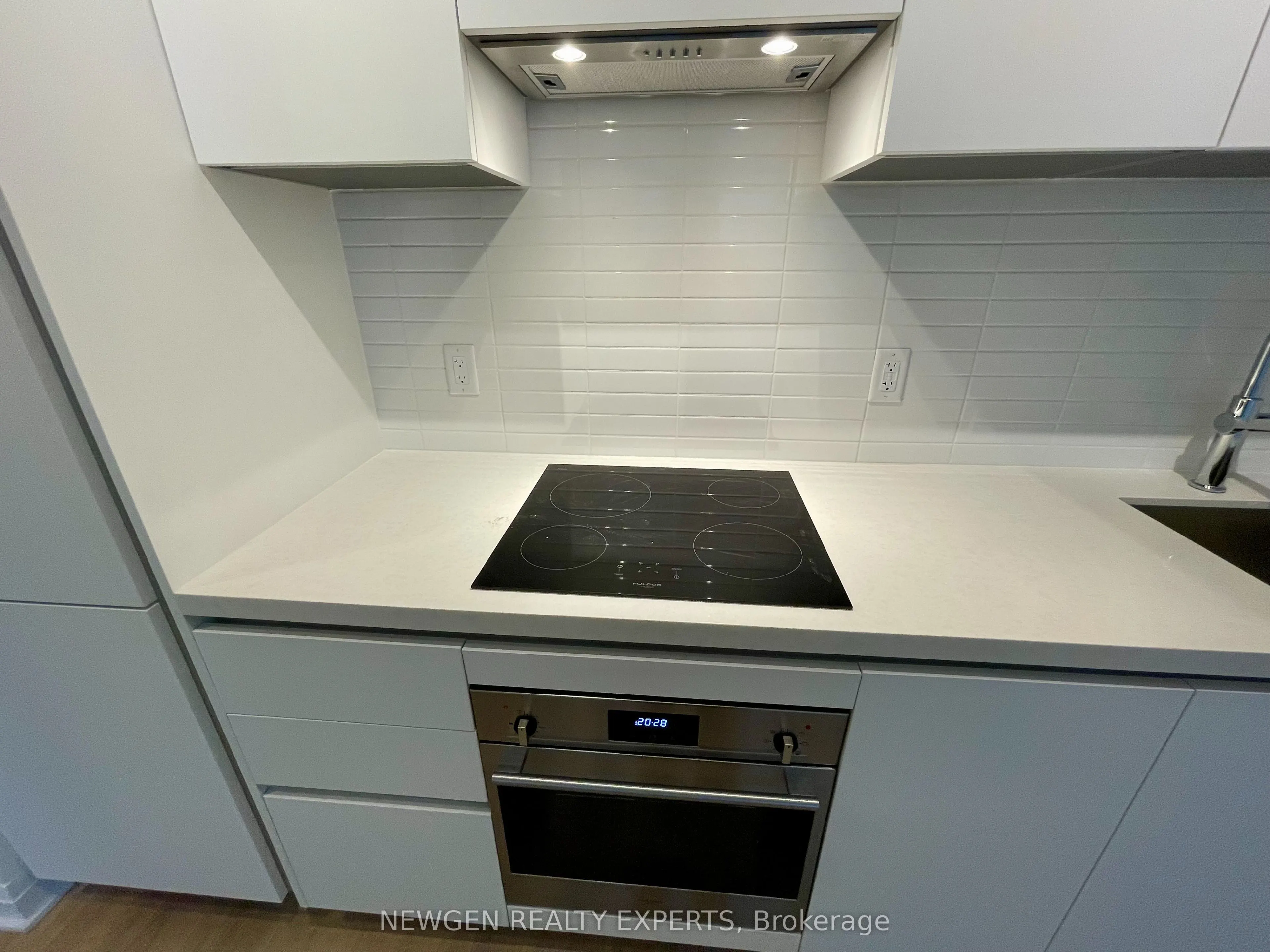 4015 The Exchange, #1601