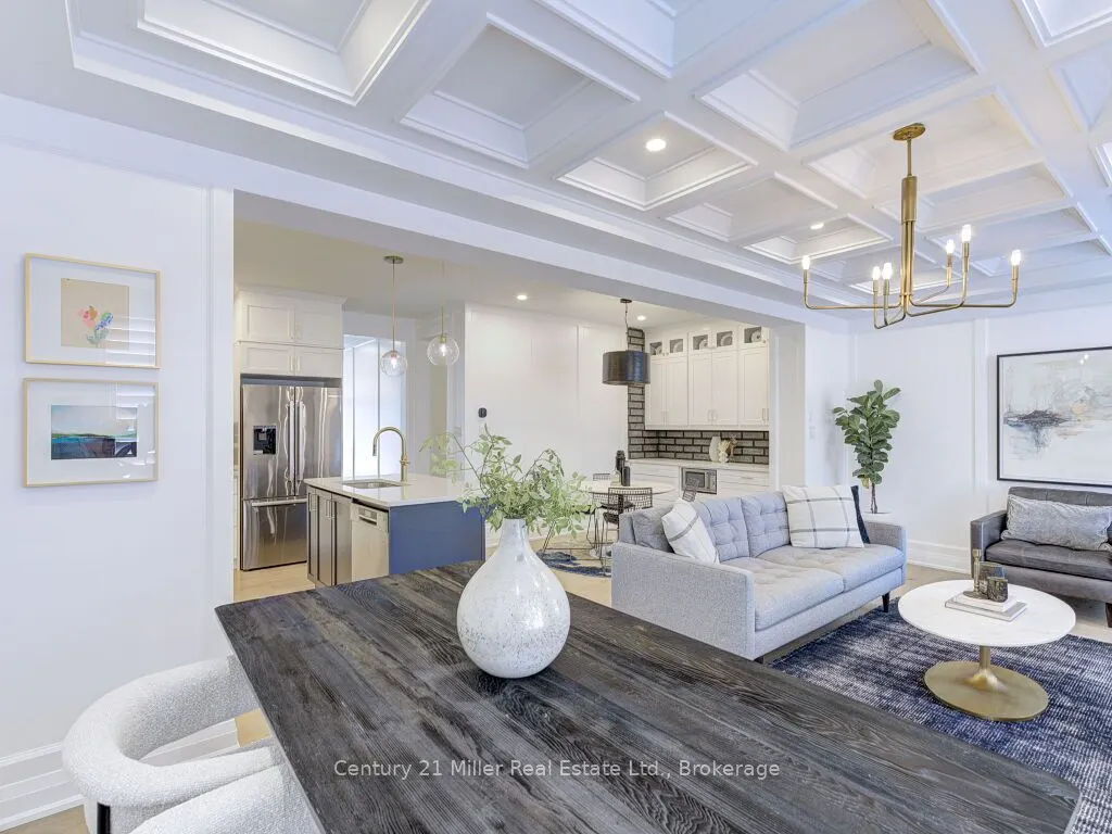 517 Kennedy Circle W