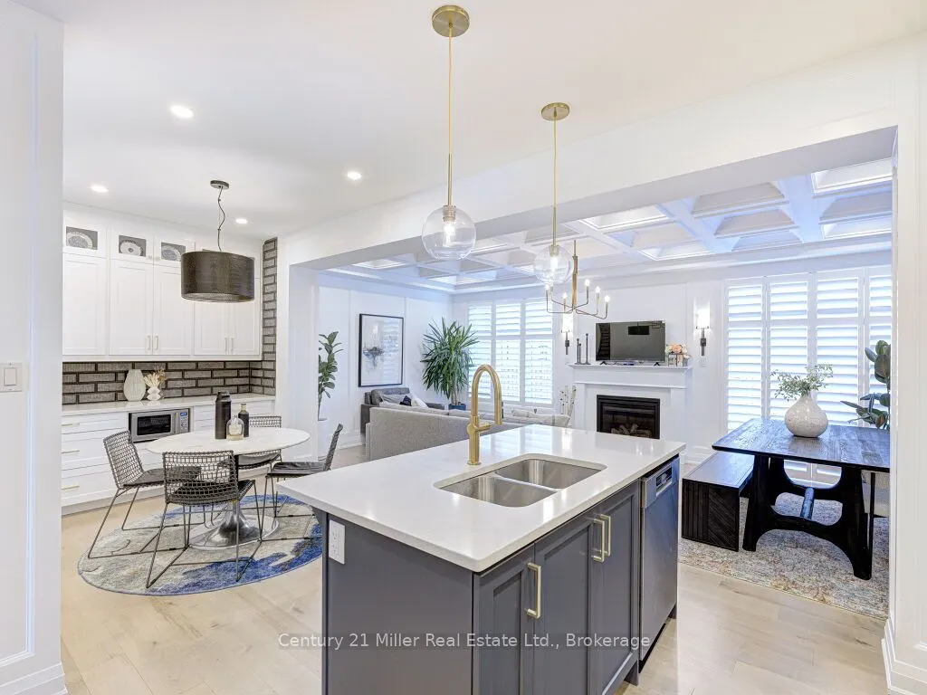 517 Kennedy Circle W
