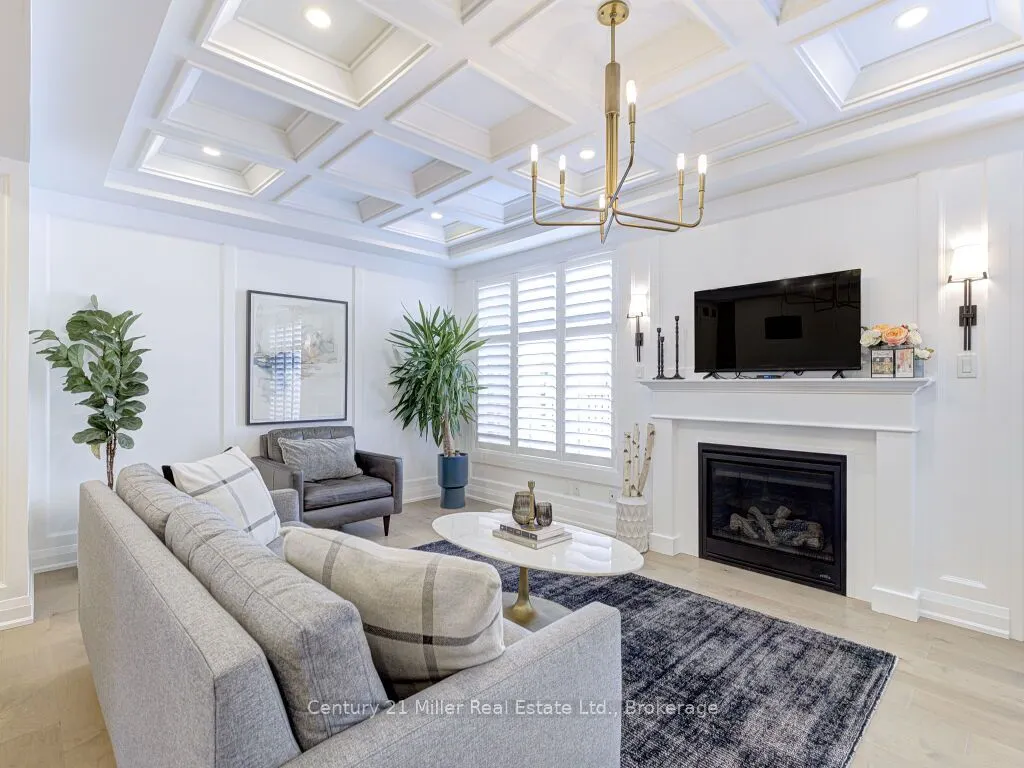 517 Kennedy Circle W