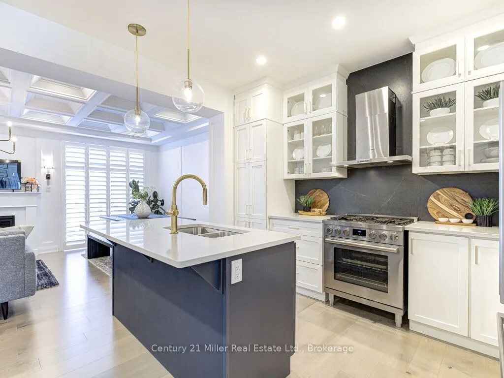 517 Kennedy Circle W