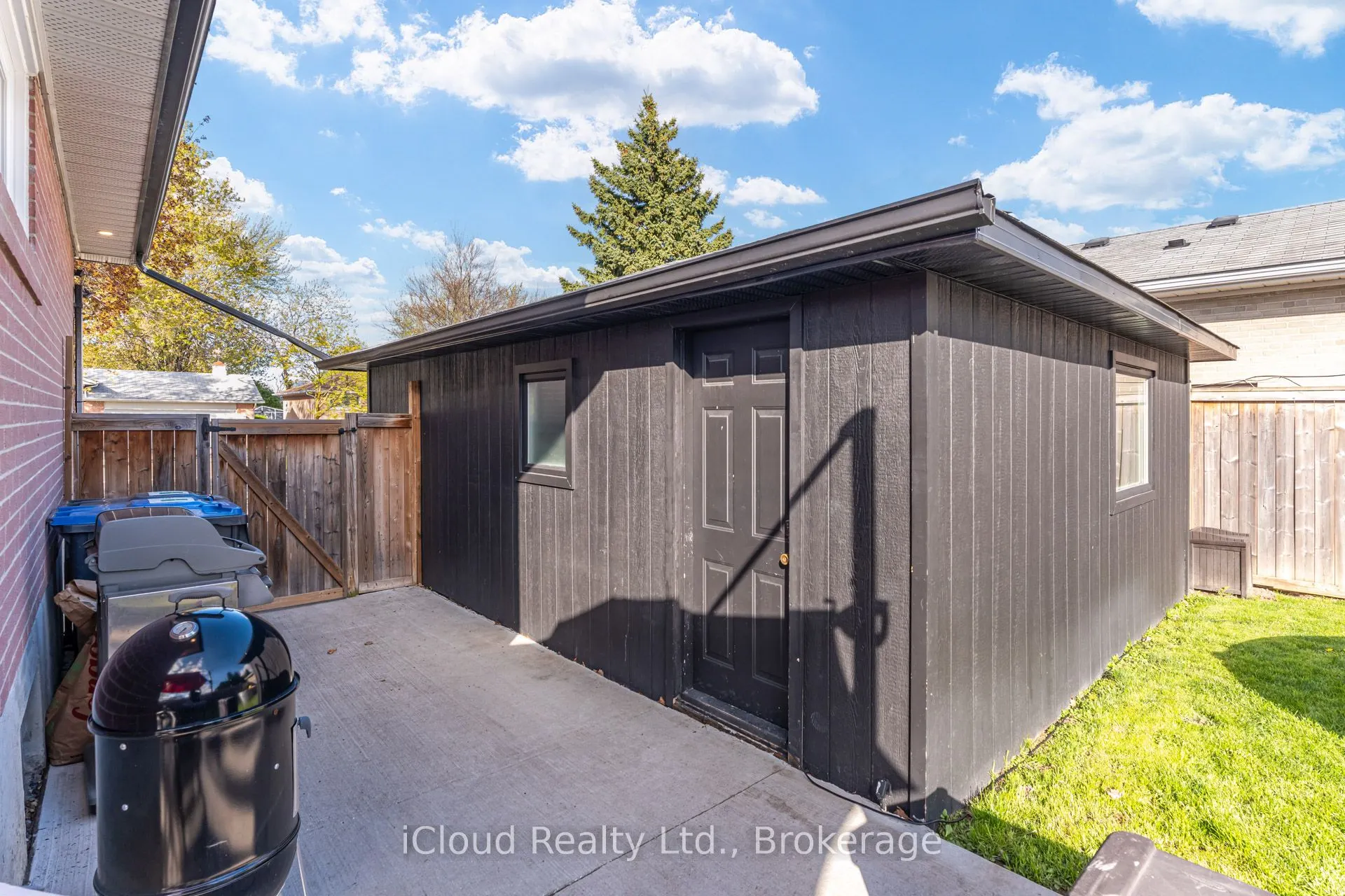 43 Sherwood Crescent