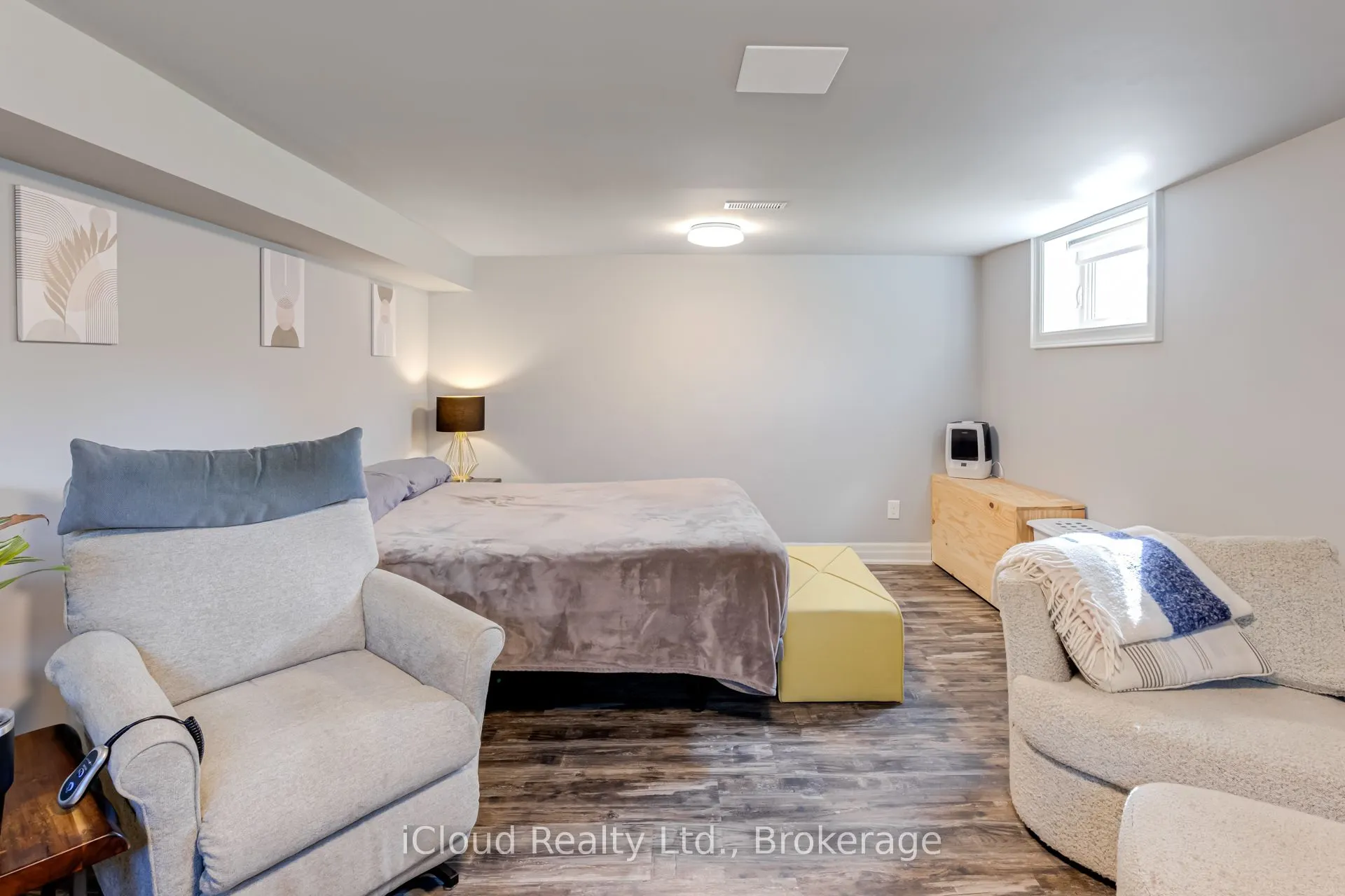 43 Sherwood Crescent