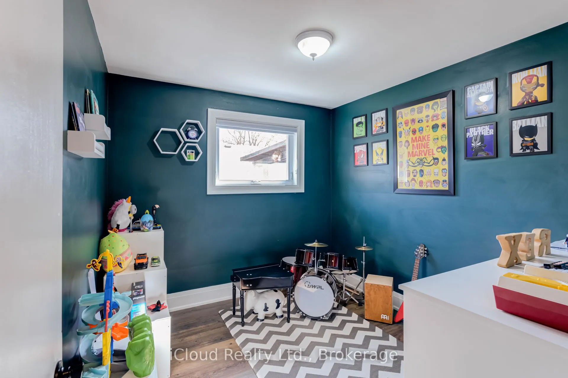 43 Sherwood Crescent