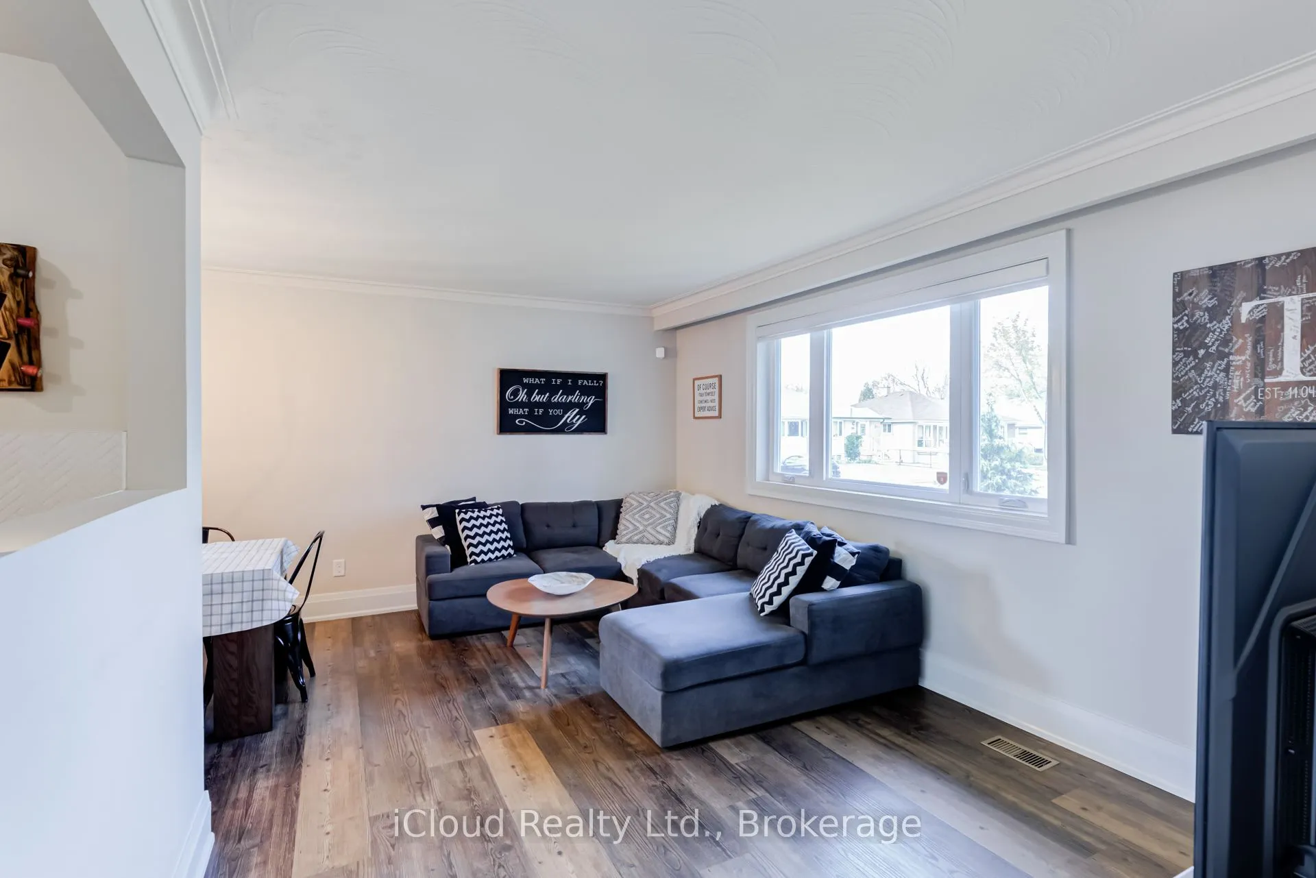 43 Sherwood Crescent