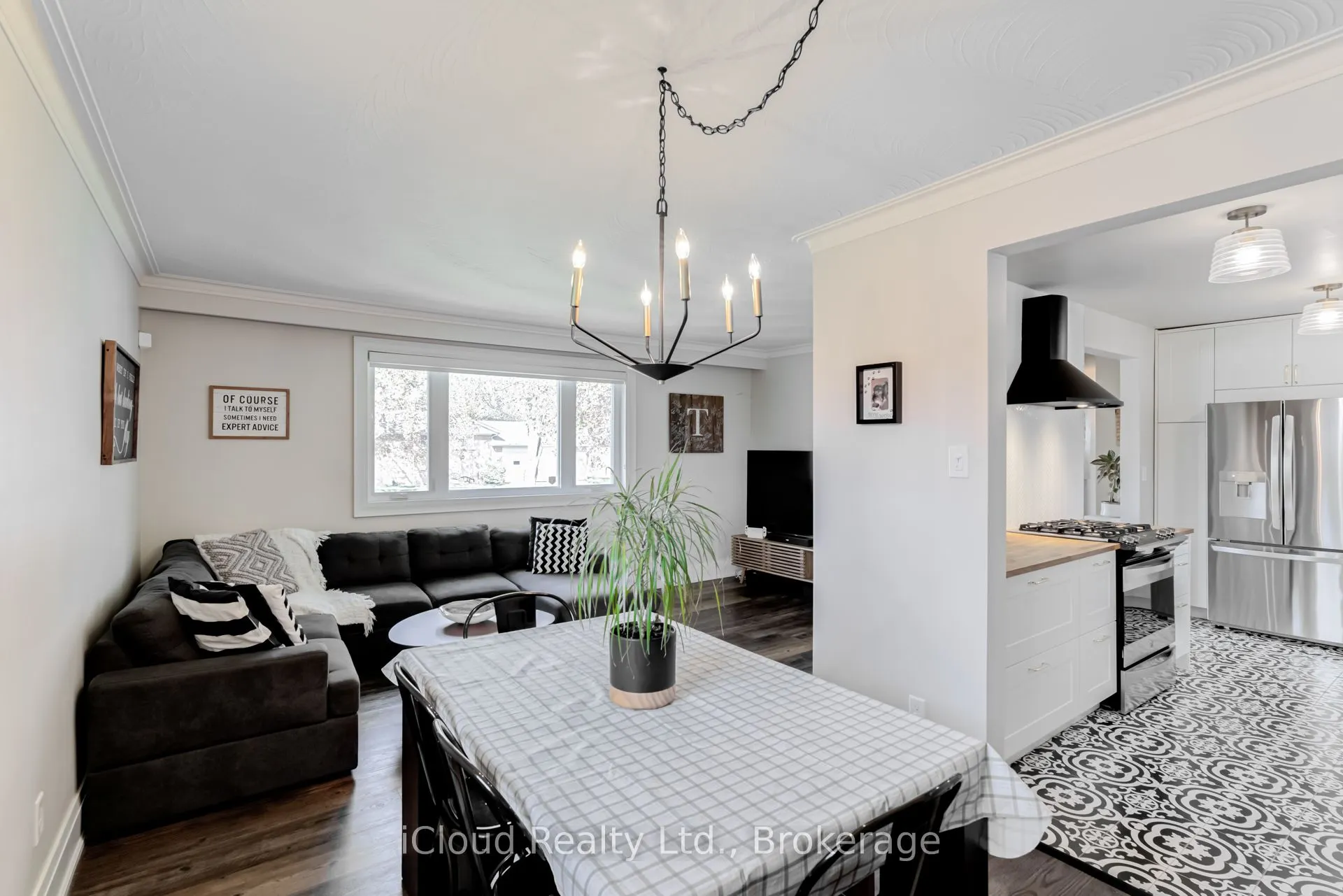 43 Sherwood Crescent