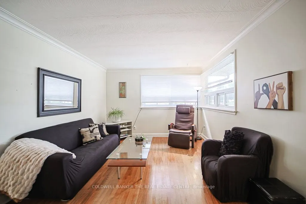 34 Crestview Avenue