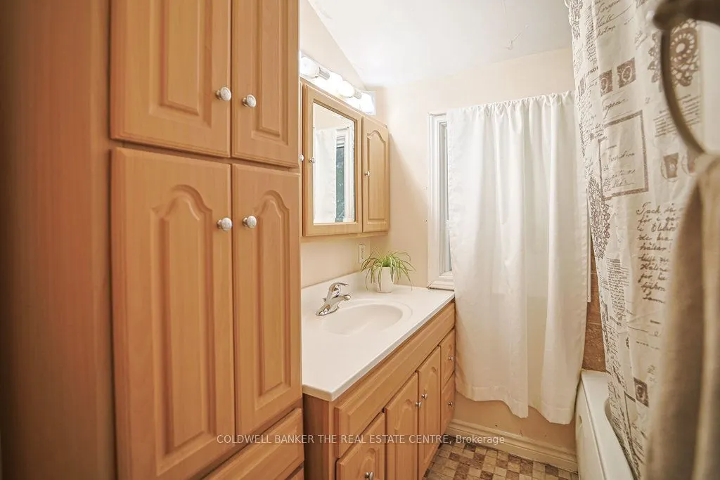 34 Crestview Avenue