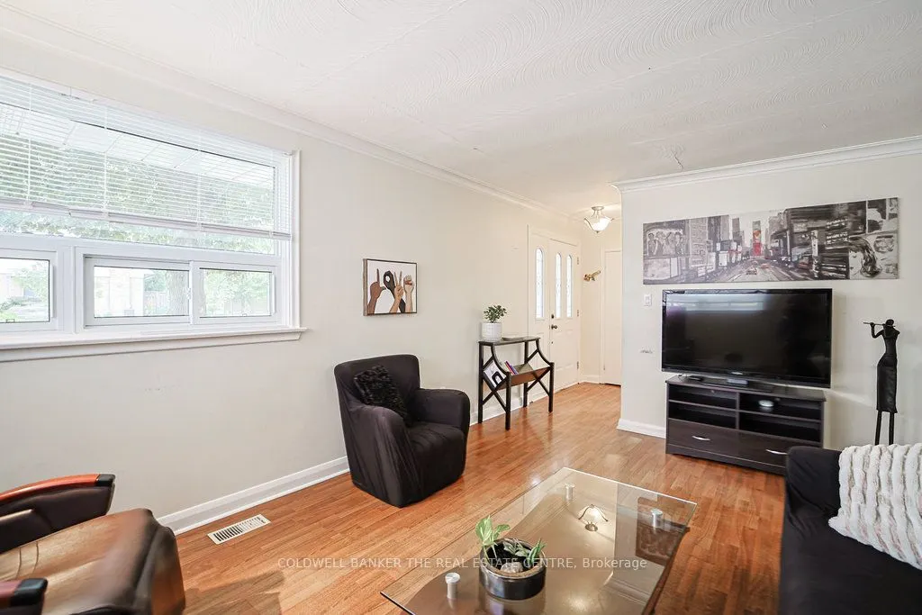 34 Crestview Avenue