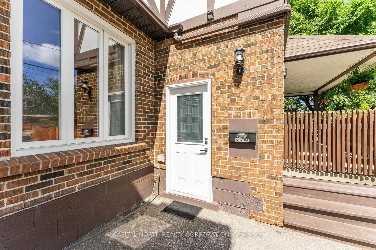 32 Brookhaven Drive, #1
