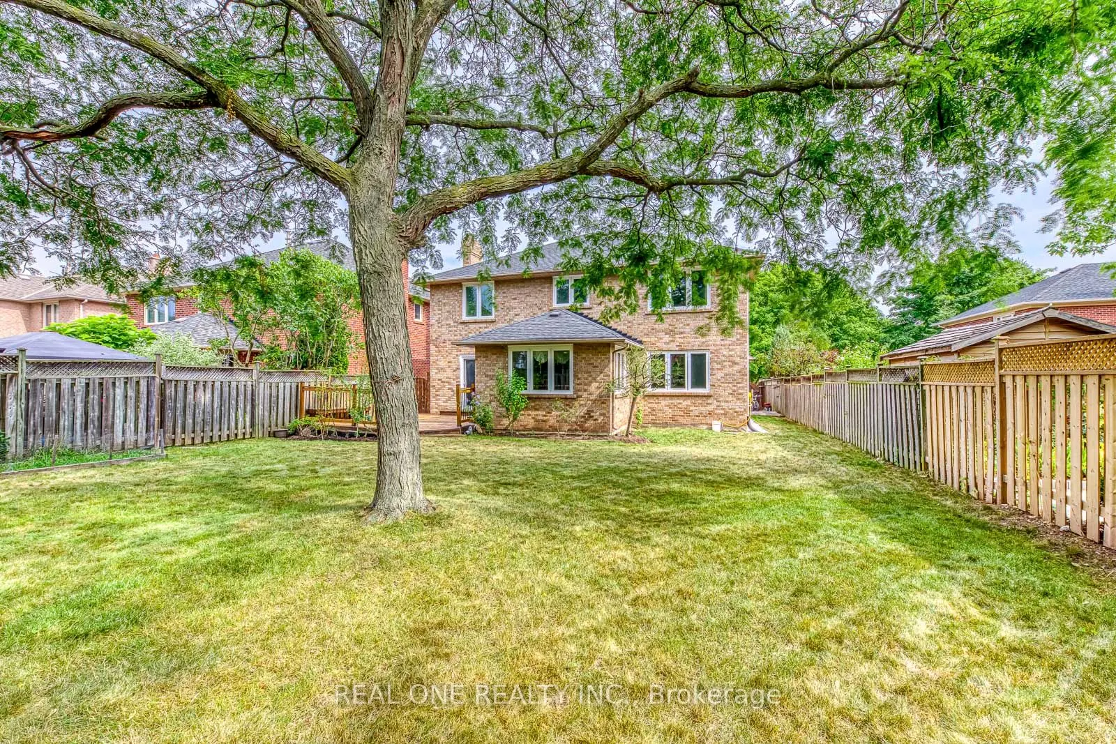 1237 Woodview Drive