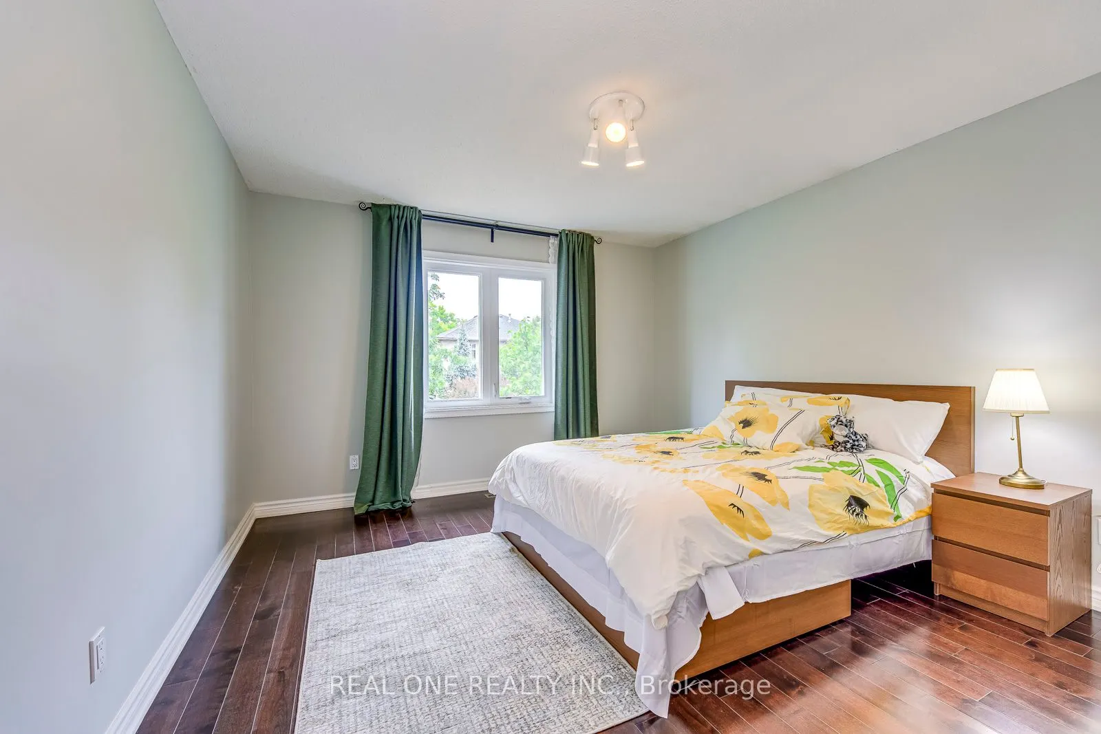 1237 Woodview Drive