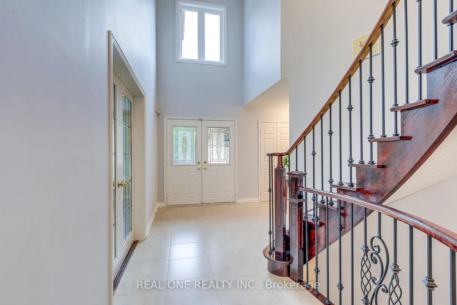 1237 Woodview Drive