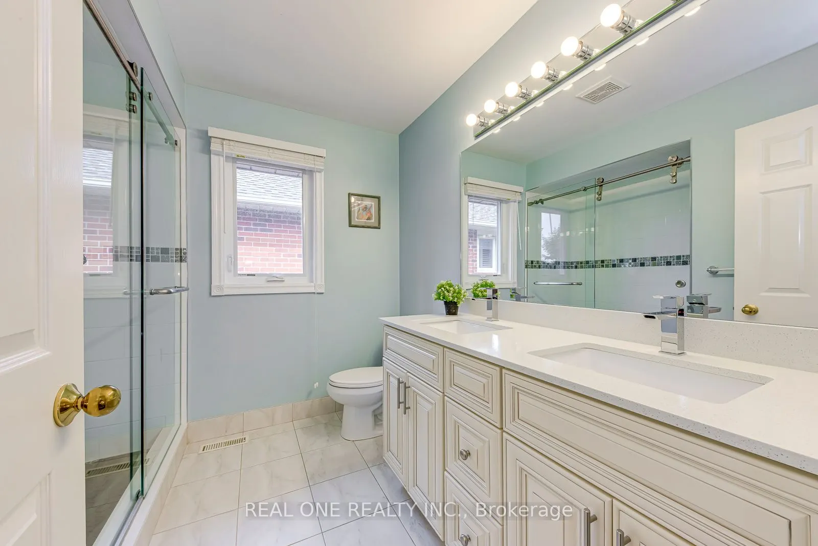 1237 Woodview Drive