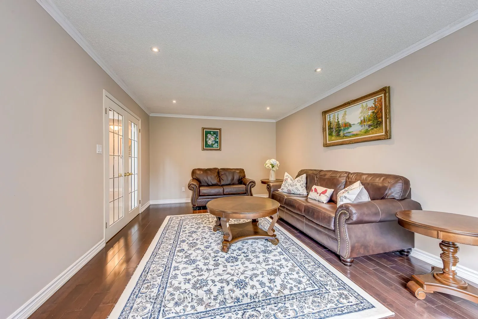 1237 Woodview Drive