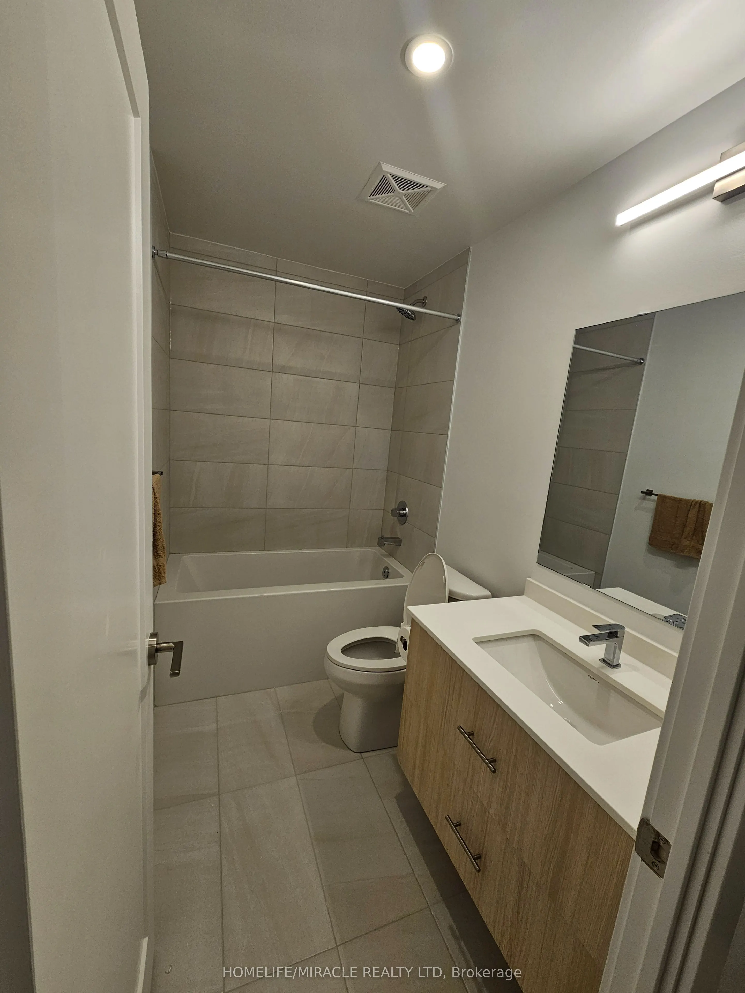 5105 Hurontario Street, #2801