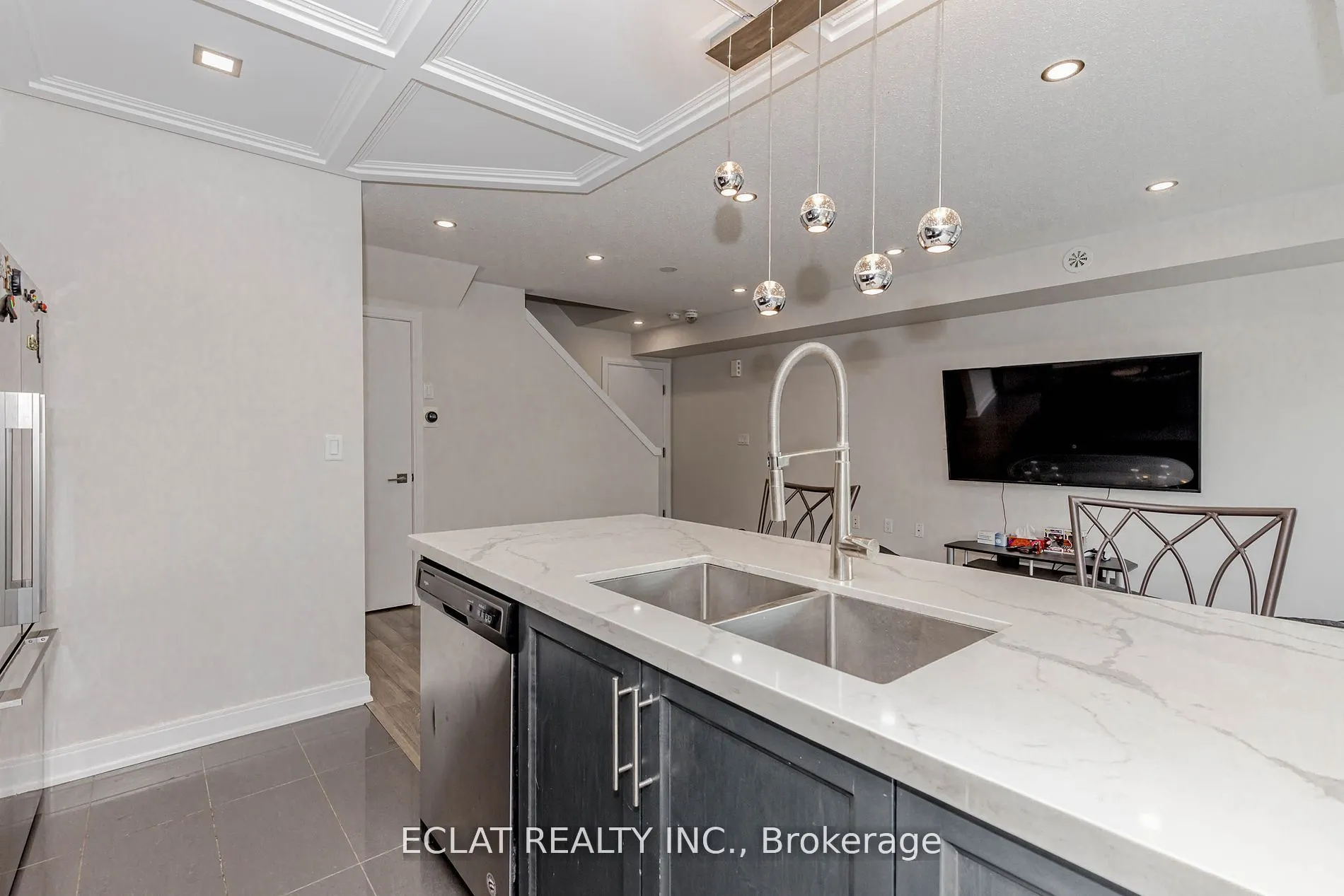 100 Dufay Road, #100