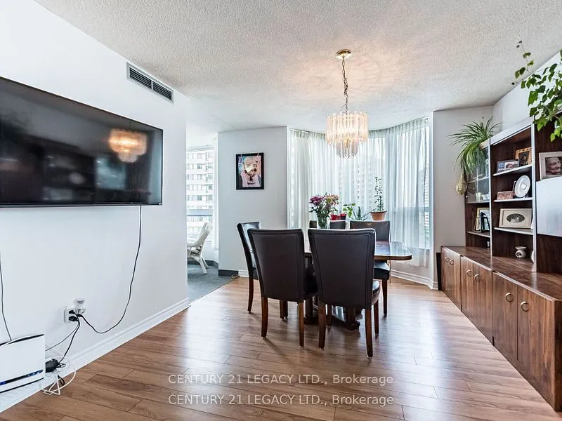 8 Lisa Street E, #1402