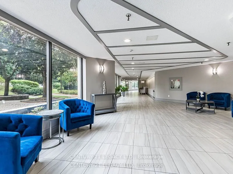 8 Lisa Street E, #1402