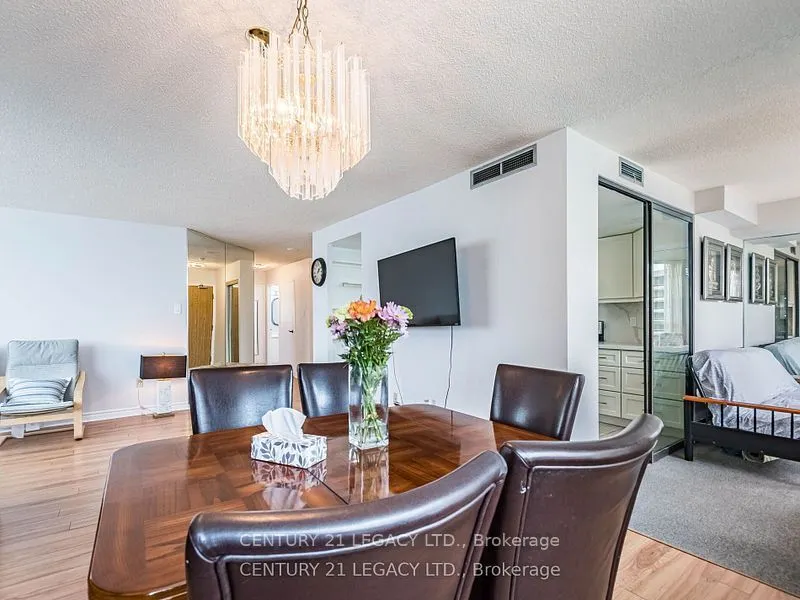 8 Lisa Street E, #1402