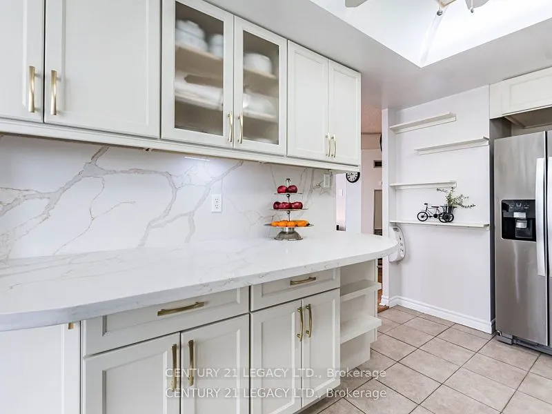 8 Lisa Street E, #1402