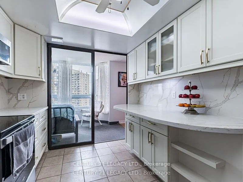 8 Lisa Street E, #1402