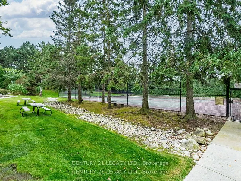 8 Lisa Street E, #1402