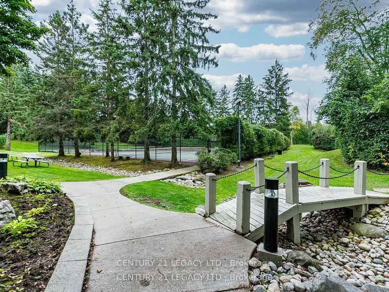 8 Lisa Street E, #1402
