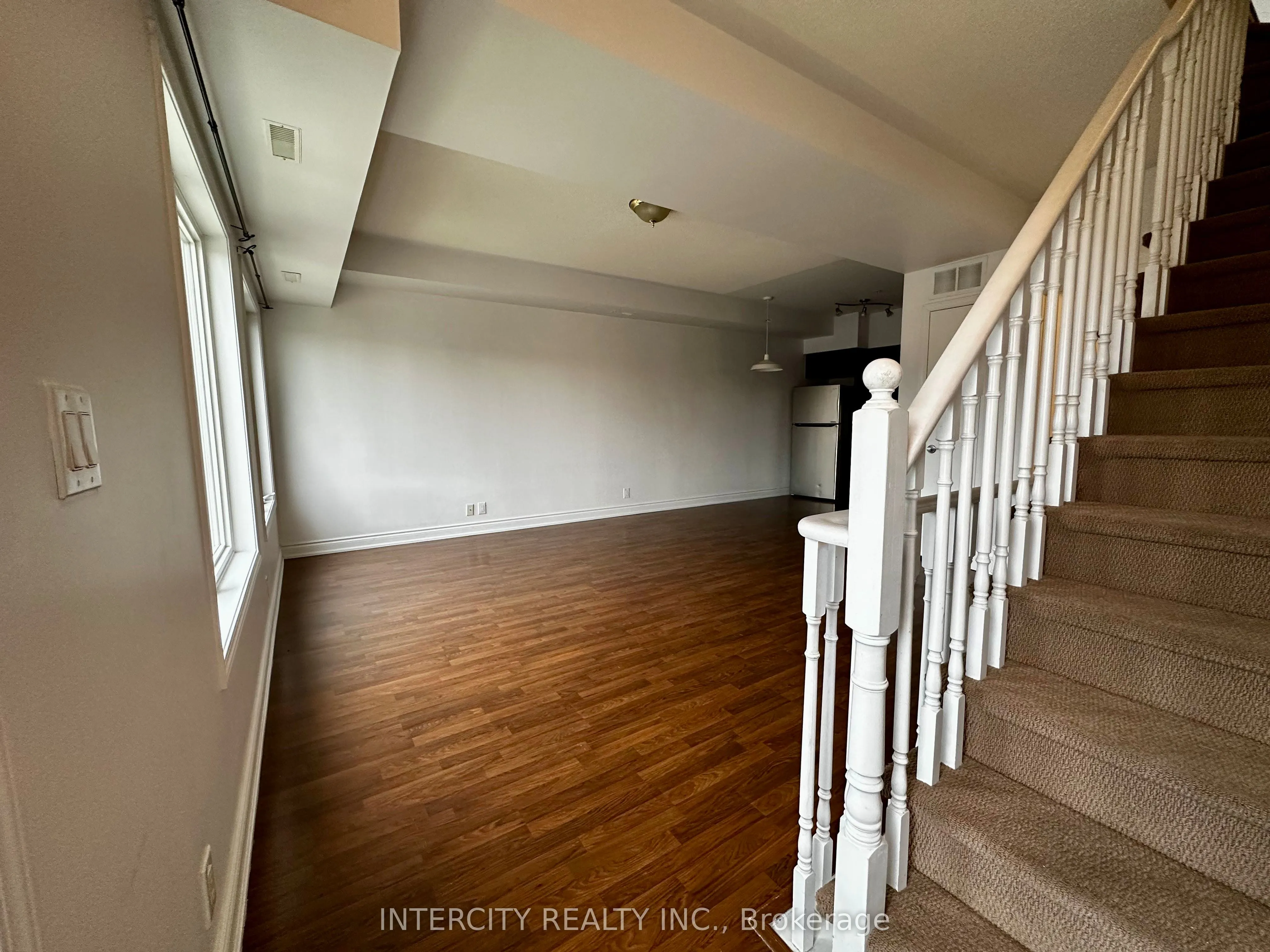 25 Richgrove Drive, #206