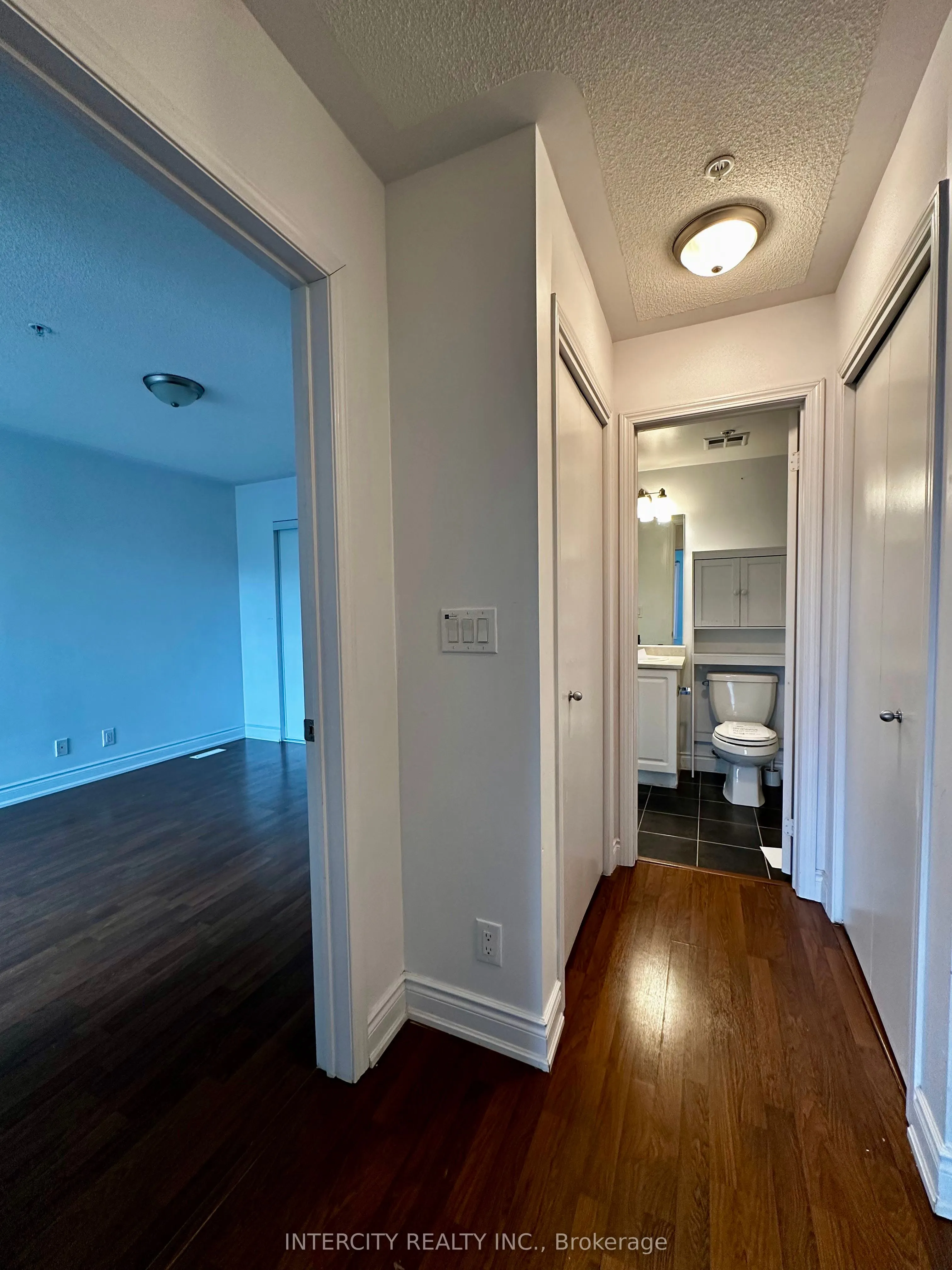 25 Richgrove Drive, #206