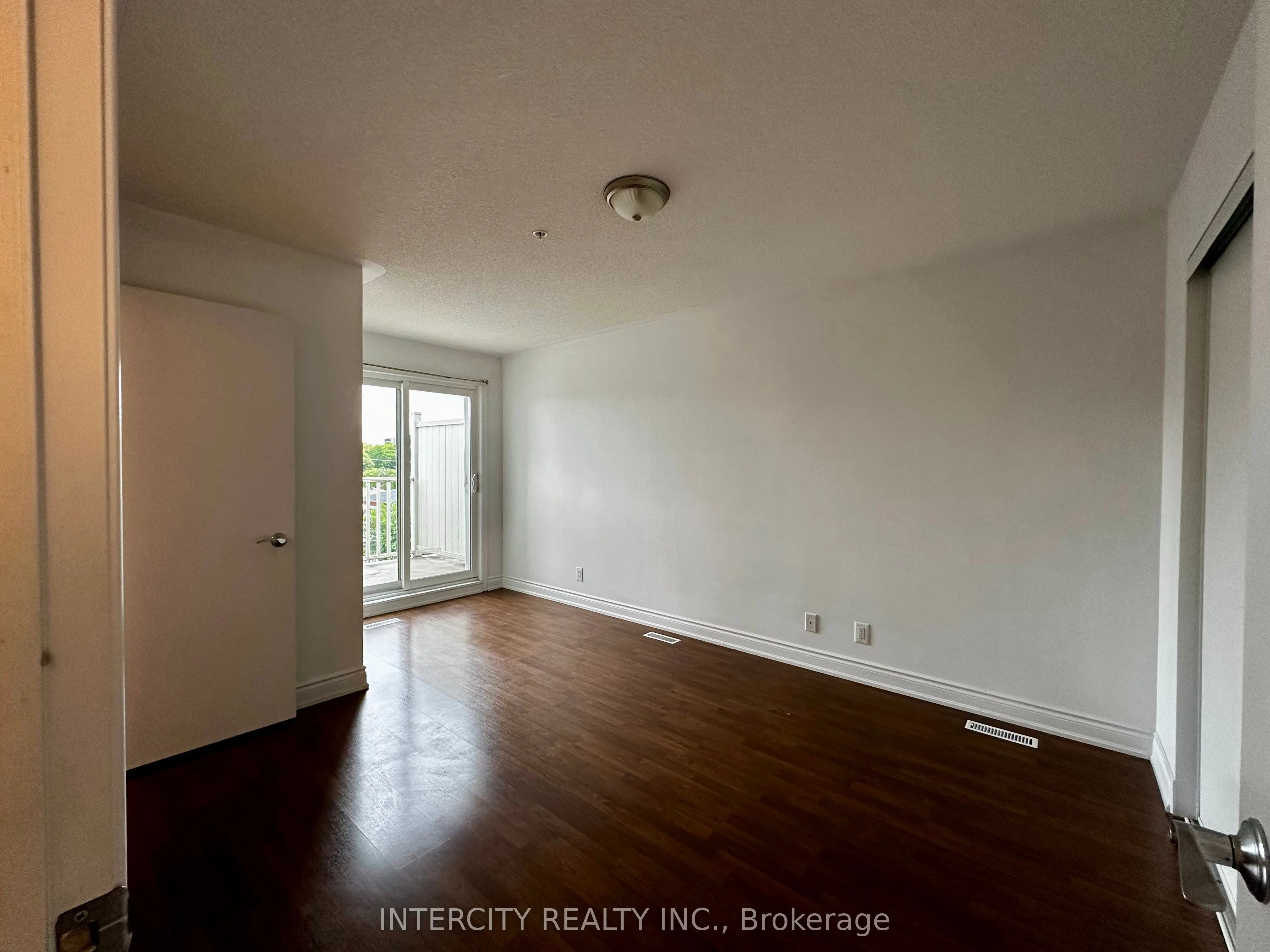 25 Richgrove Drive, #206