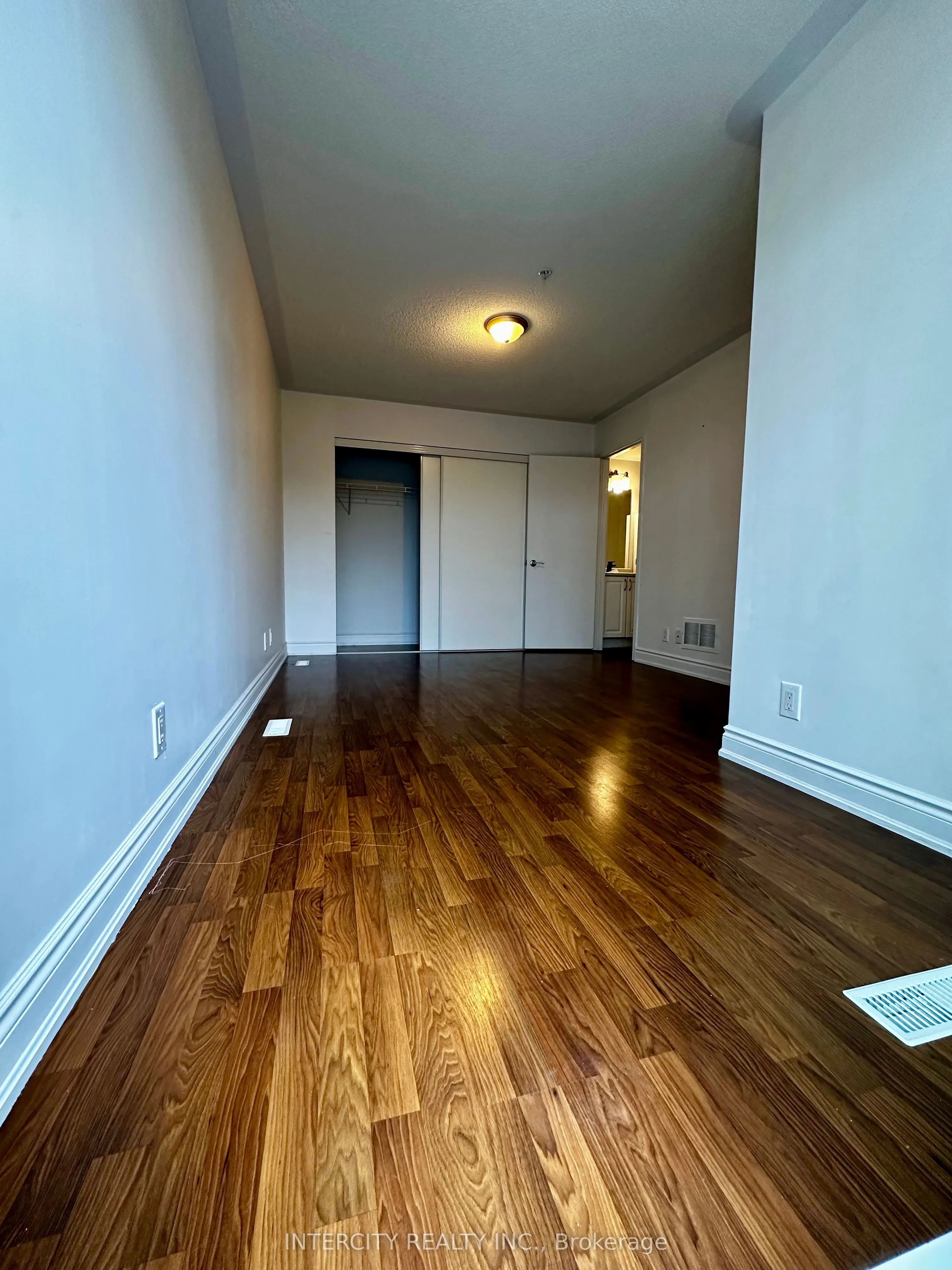 25 Richgrove Drive, #206