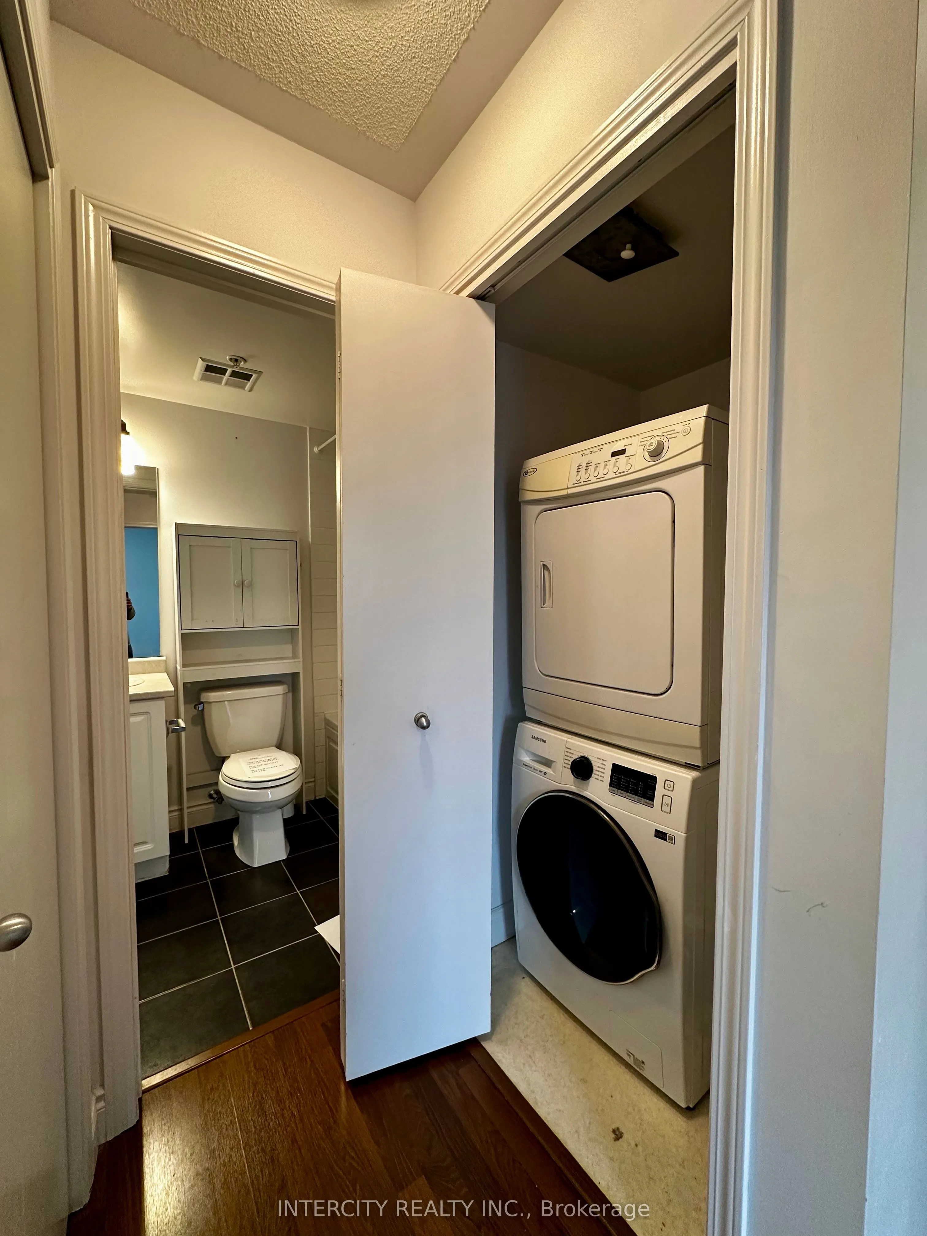 25 Richgrove Drive, #206