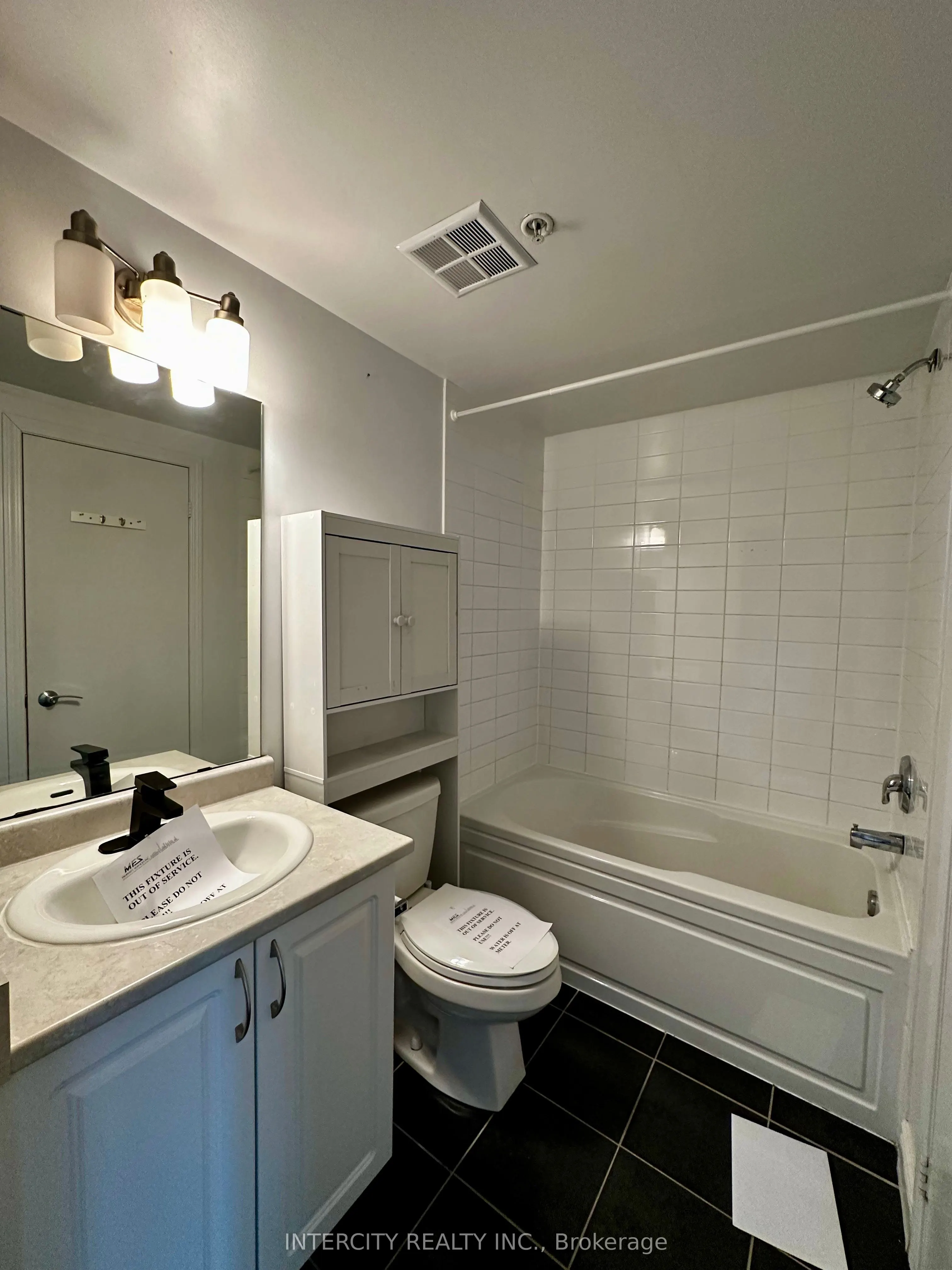 25 Richgrove Drive, #206