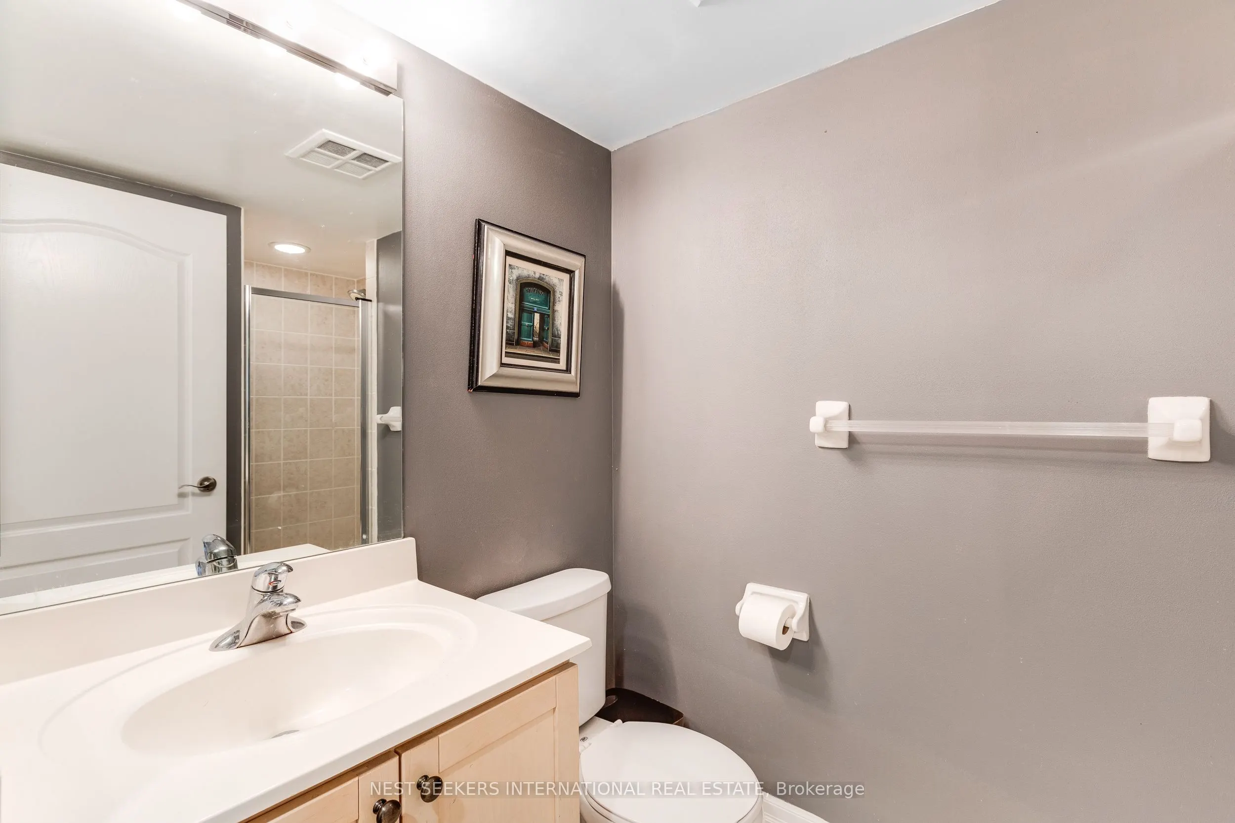 2121 Lake Shore Boulevard W, #204