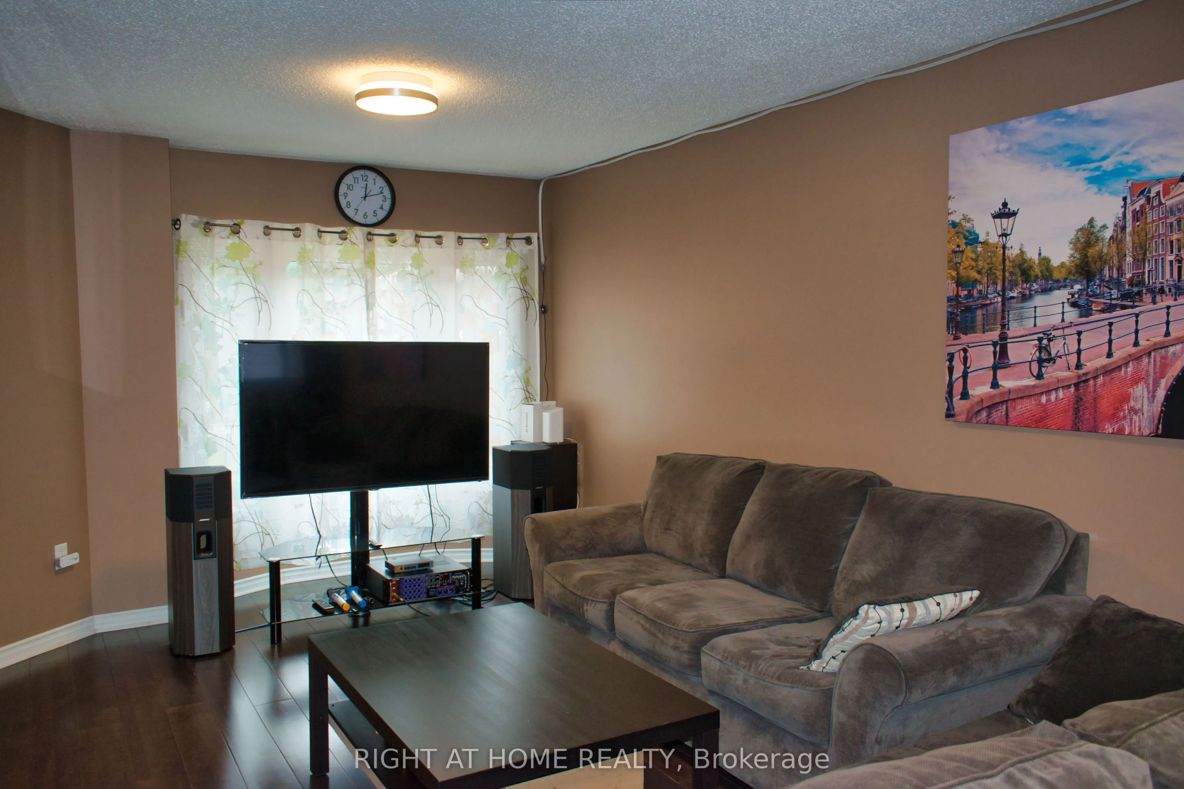 3310 Greenbelt Crescent
