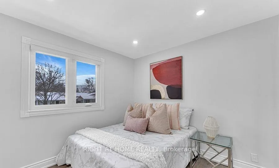3365 Masthead Crescent