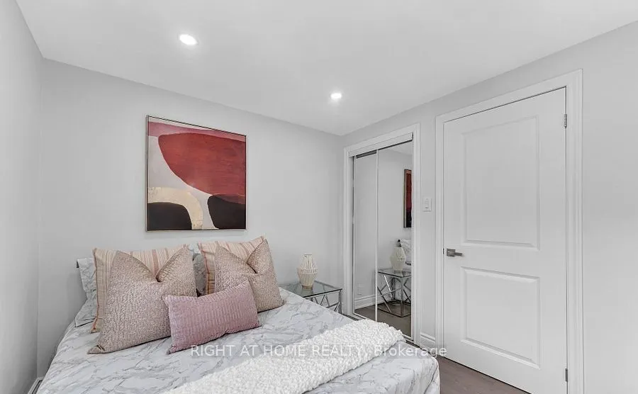 3365 Masthead Crescent