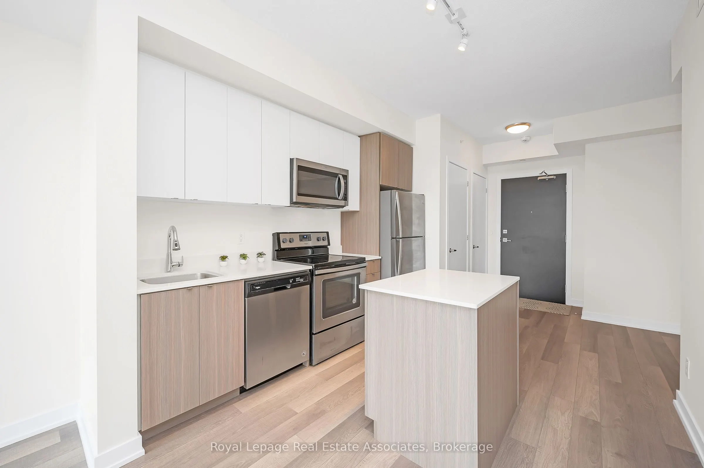 5240 Dundas Street, #B412