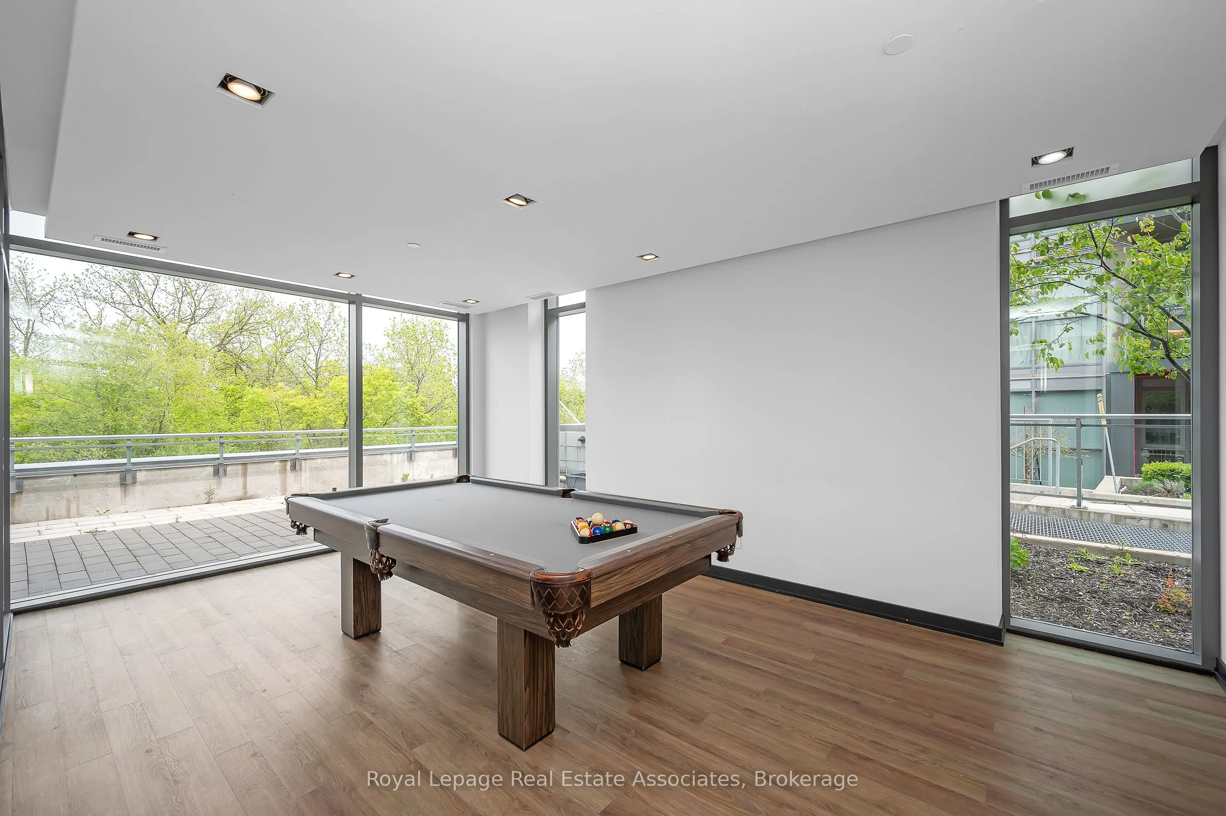 5240 Dundas Street, #B412