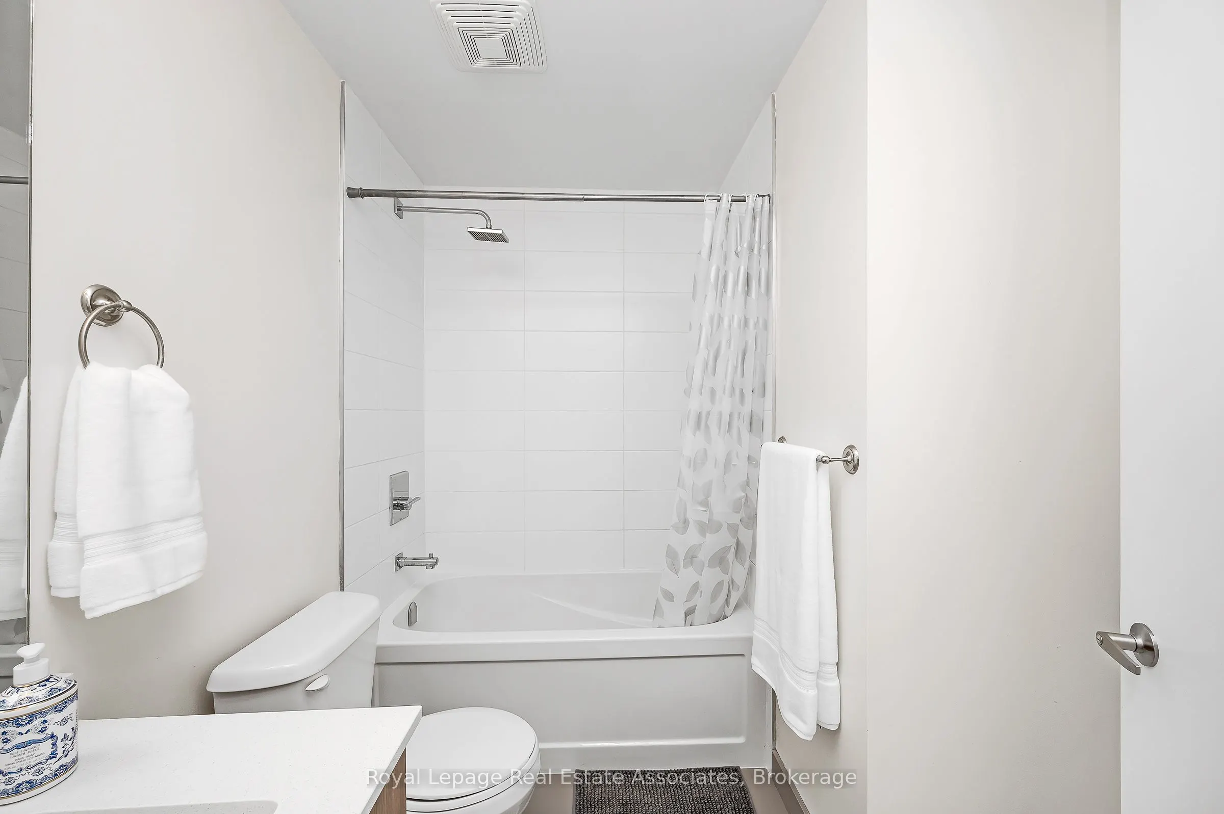 5240 Dundas Street, #B412